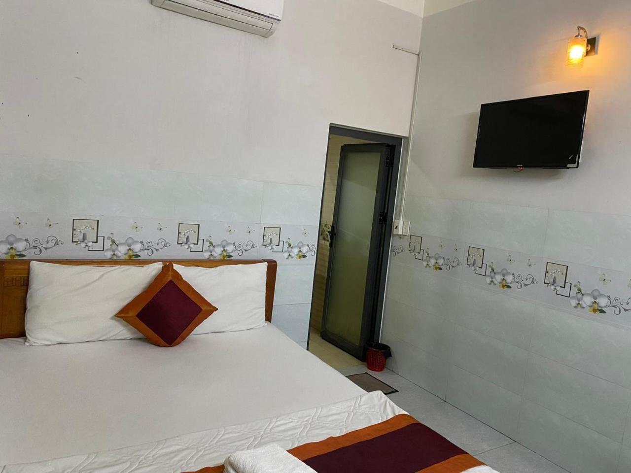 Hotel Khach San Nguyen Trung à Hô Chi Minh-Ville Extérieur photo