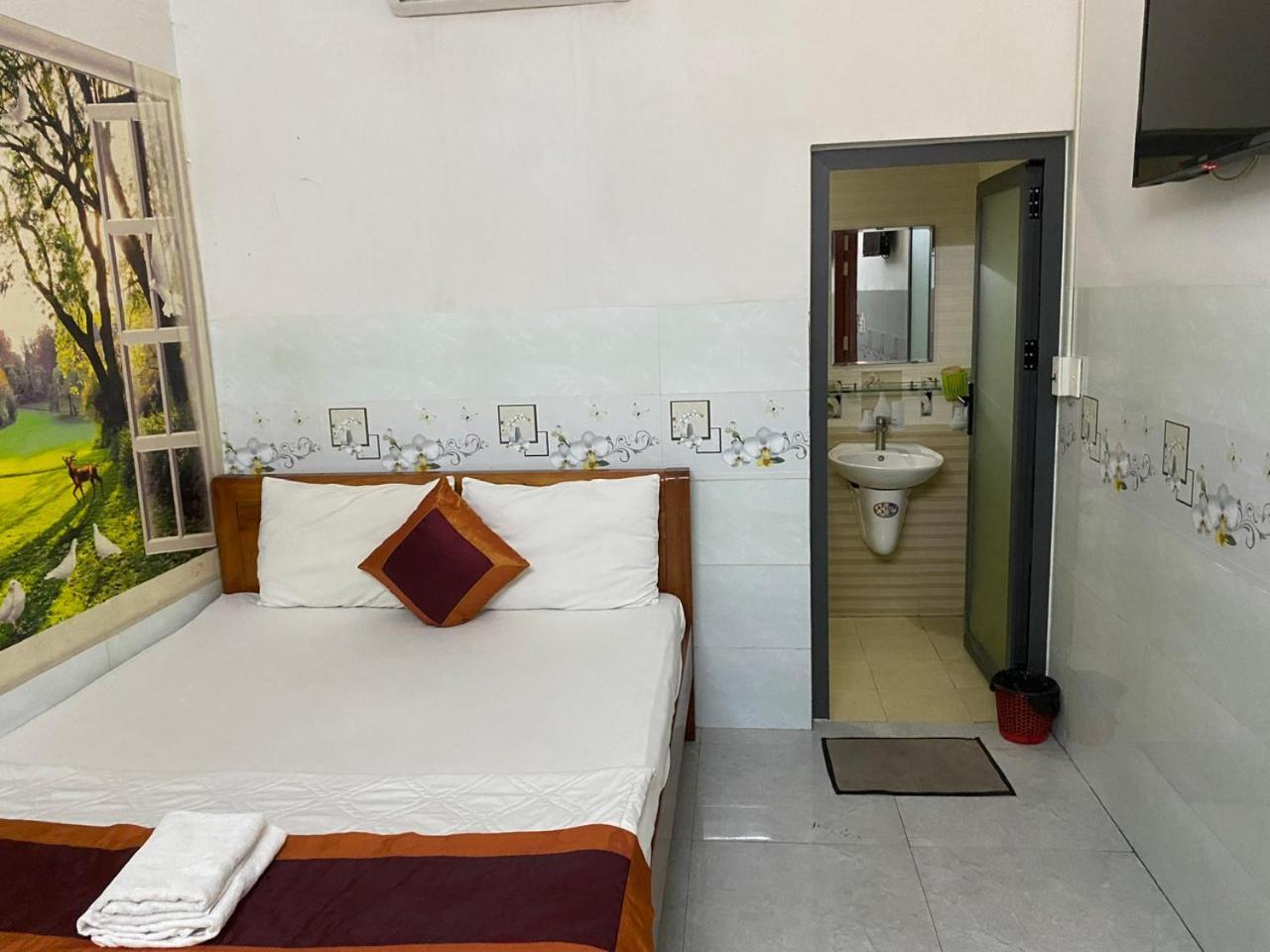 Hotel Khach San Nguyen Trung à Hô Chi Minh-Ville Extérieur photo