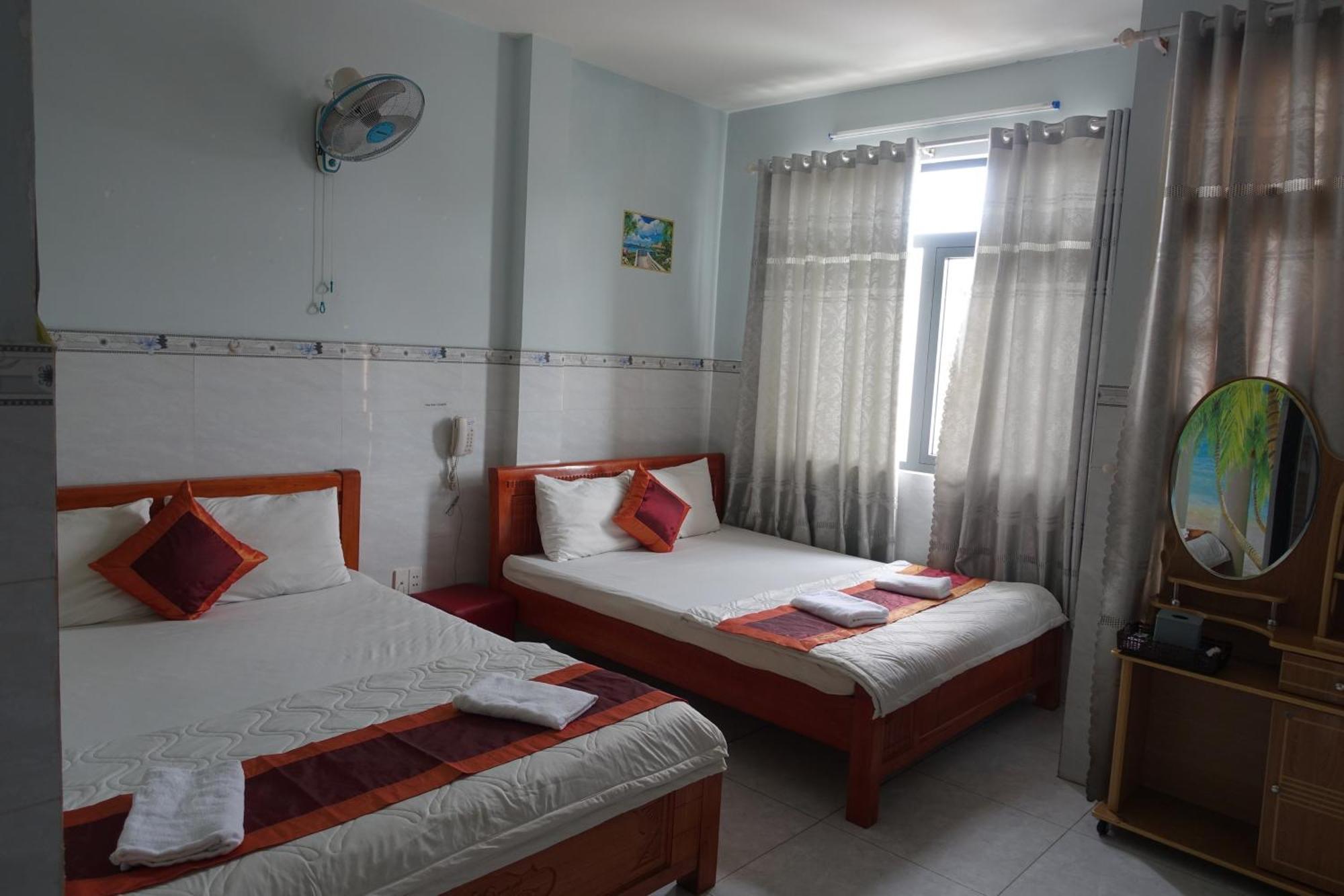 Hotel Khach San Nguyen Trung à Hô Chi Minh-Ville Extérieur photo
