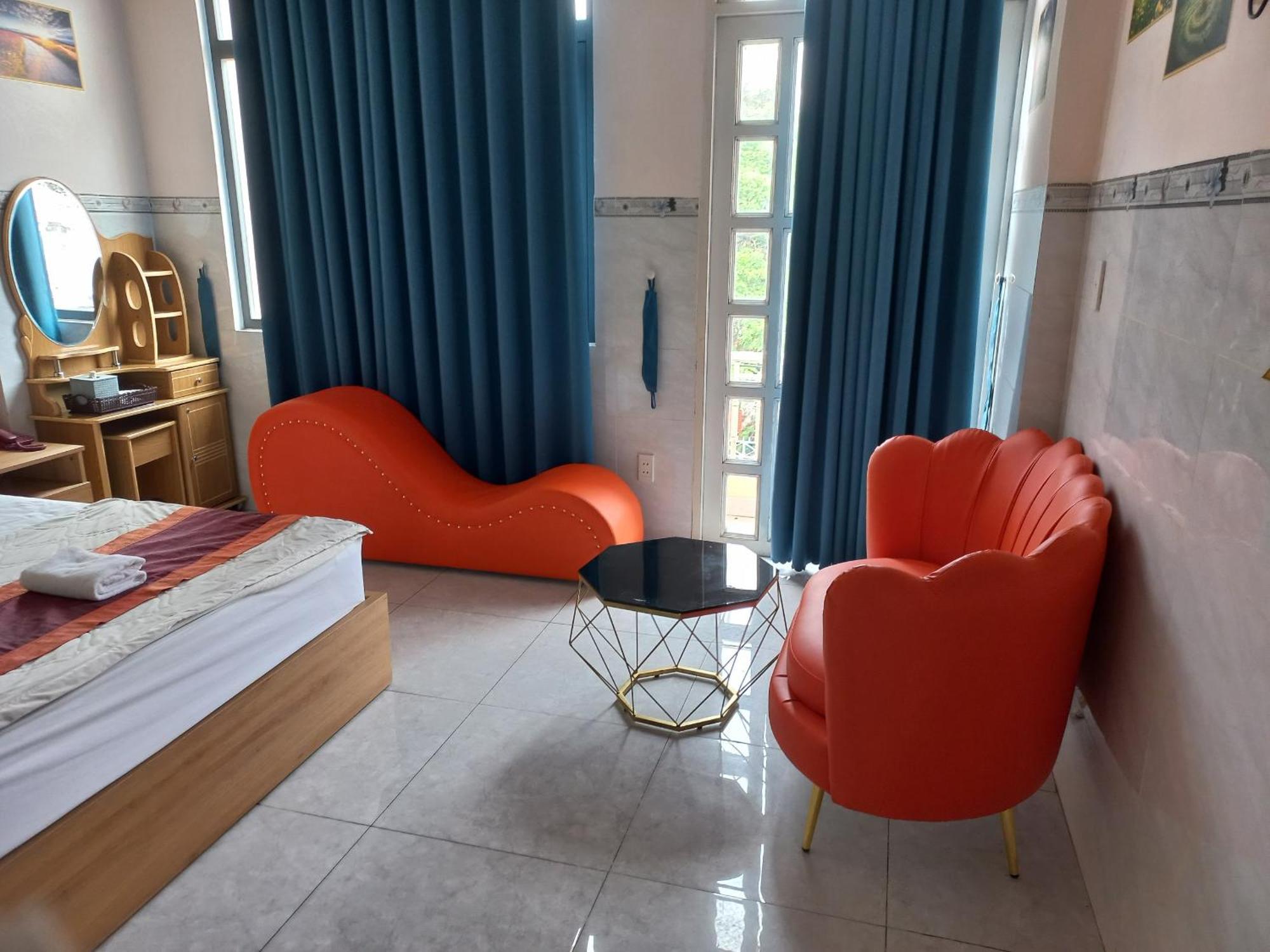 Hotel Khach San Nguyen Trung à Hô Chi Minh-Ville Extérieur photo