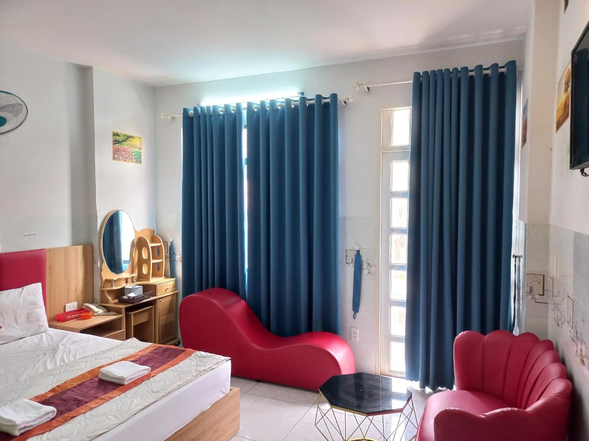 Hotel Khach San Nguyen Trung à Hô Chi Minh-Ville Extérieur photo