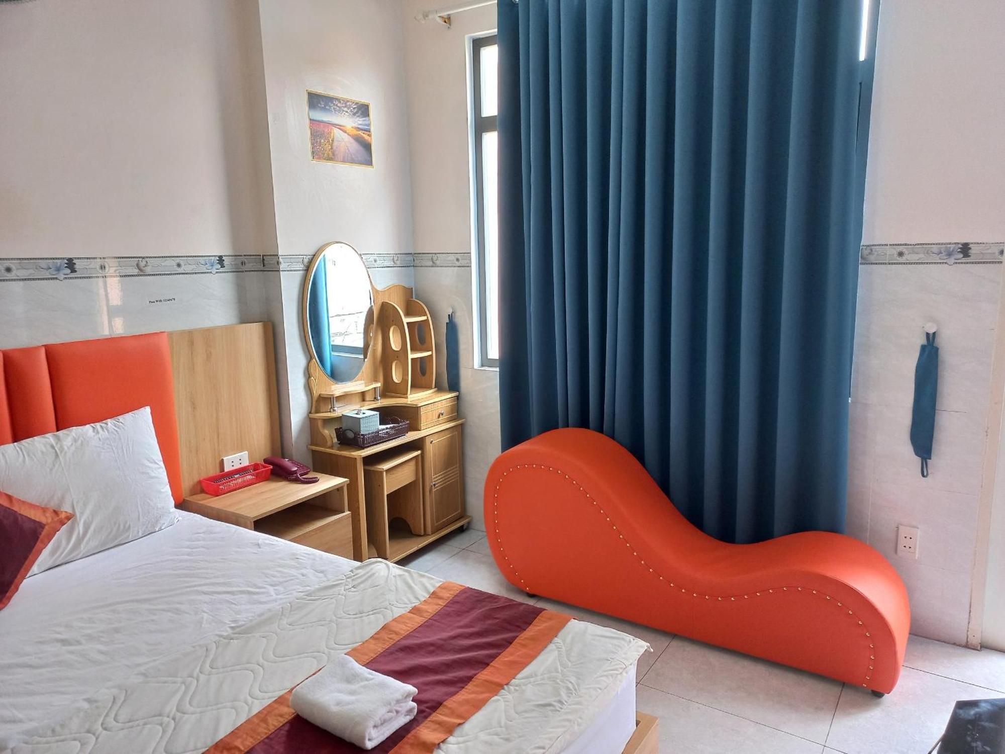 Hotel Khach San Nguyen Trung à Hô Chi Minh-Ville Extérieur photo