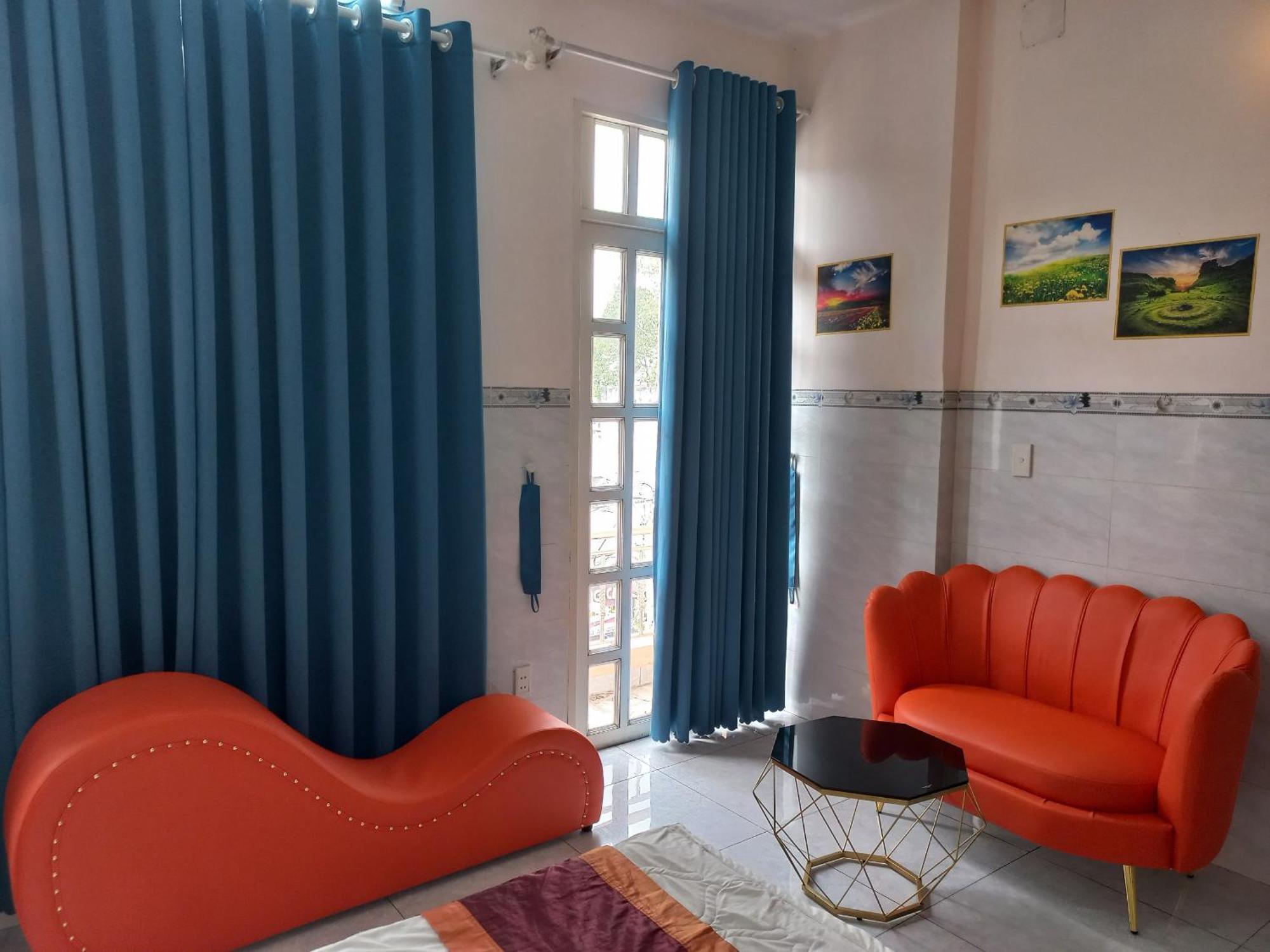 Hotel Khach San Nguyen Trung à Hô Chi Minh-Ville Extérieur photo