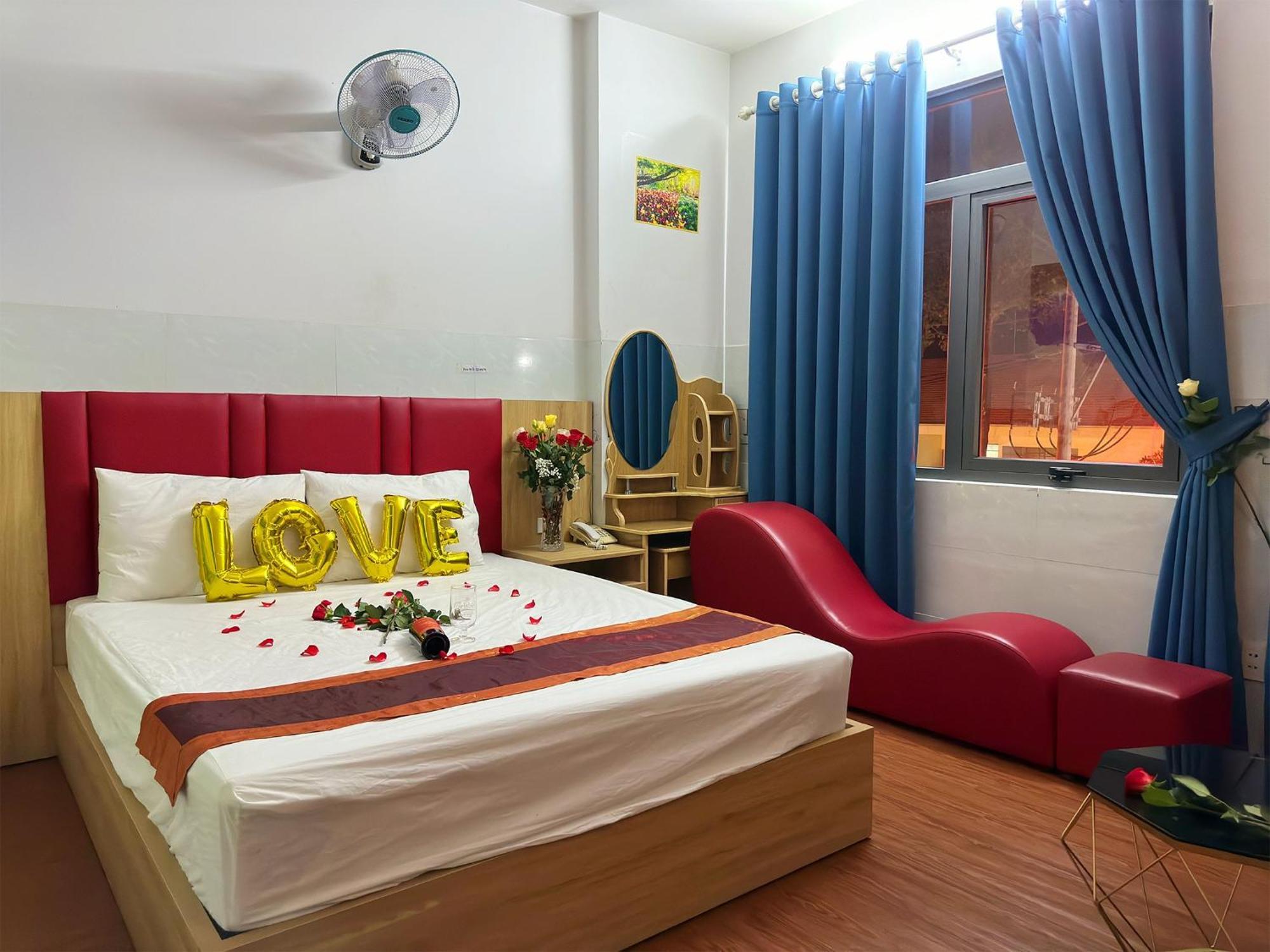 Hotel Khach San Nguyen Trung à Hô Chi Minh-Ville Extérieur photo