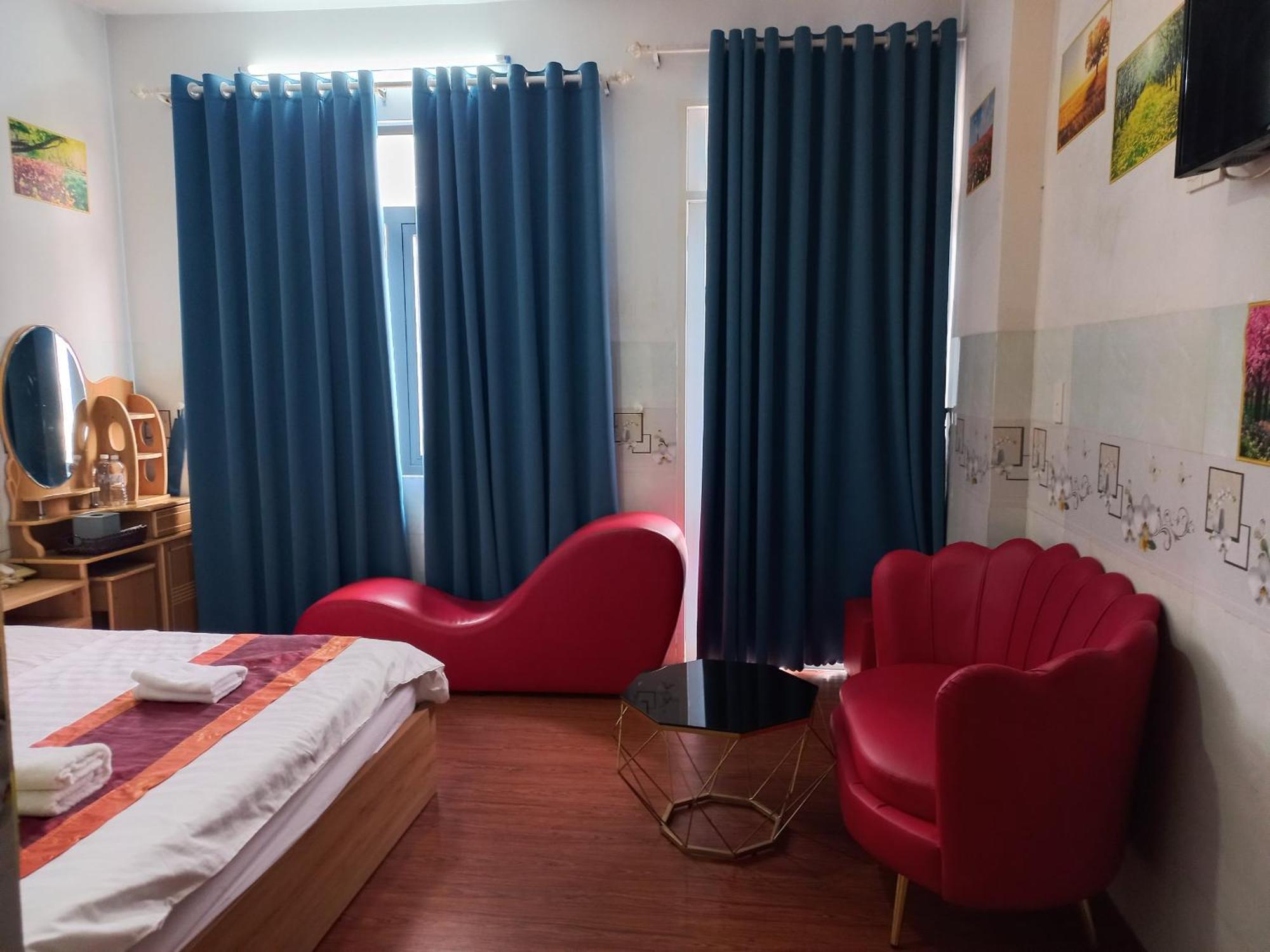 Hotel Khach San Nguyen Trung à Hô Chi Minh-Ville Extérieur photo