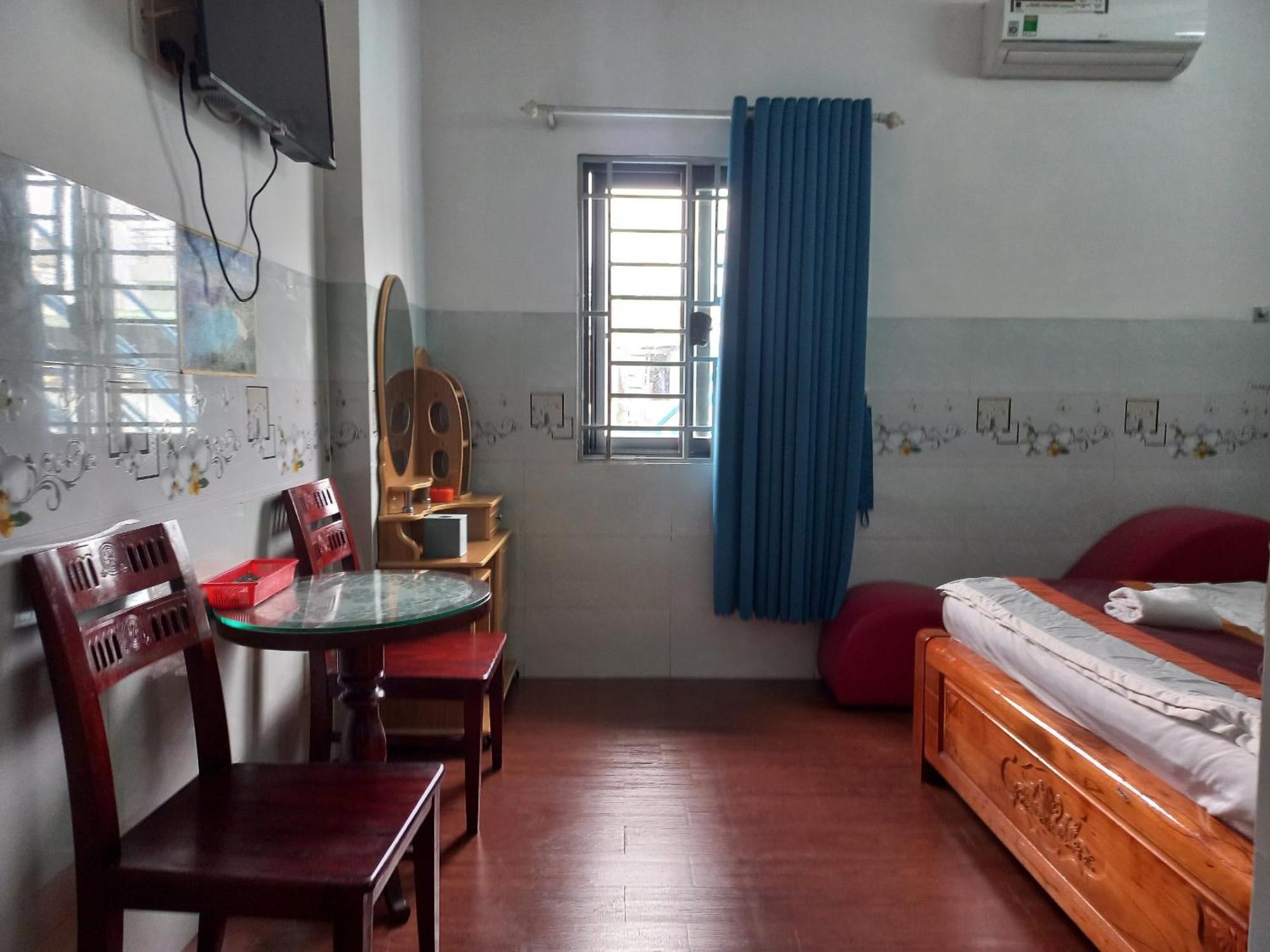 Hotel Khach San Nguyen Trung à Hô Chi Minh-Ville Extérieur photo